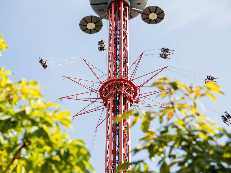 Parque de Atracciones de Madrid con juegos y atracciones para todas las edades